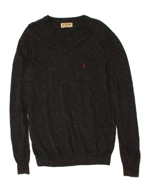 MARLBORO CLASSICS Mens V-Neck Jumper Sweater Medium Grey Flecked Polyester Boat Neck Shawl Collar Notched Collar MARLBORO CLASSICS Mens V-Neck Jumper Sweater Medium Grey Flecked Polyester Boat Neck Shawl Collar Notched Collar