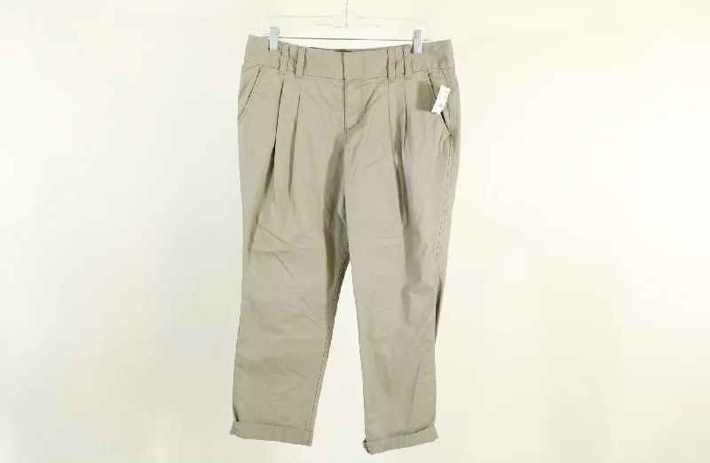 Old Navy Light Olive Gray Tapered Capri Pants | Size 8 Slim Fit Casual Pants