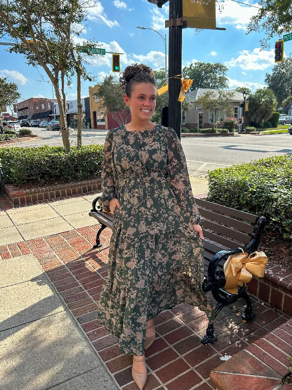 “Cute As A Pumpkin” Plus Maxi Dress in Green Elegant Pleated Maxi Dress