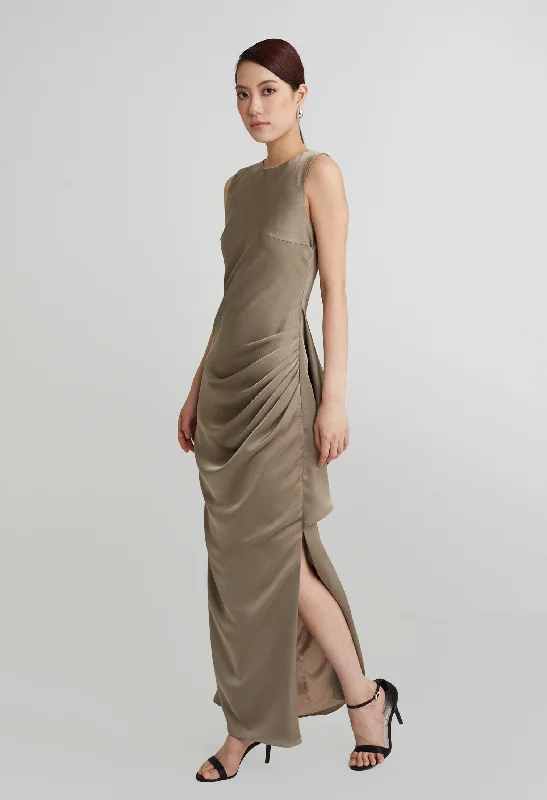nichii X NURITA HARITH Ethereal Ruched Ruffle Sleeveless Maxi Dress Cozy Knitted Maxi Dress nichii X NURITA HARITH Ethereal Ruched Ruffle Sleeveless Maxi Dress Cozy Knitted Maxi Dress